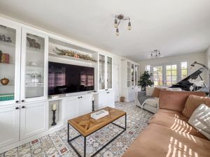 Sun lounge- click for photo gallery